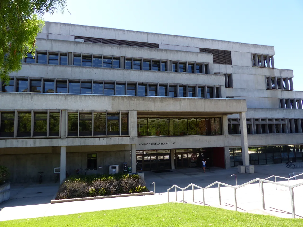 Concrete facade and entrance of Robert E. Kennedy Library at Cal Poly in San Luis Obispo.
