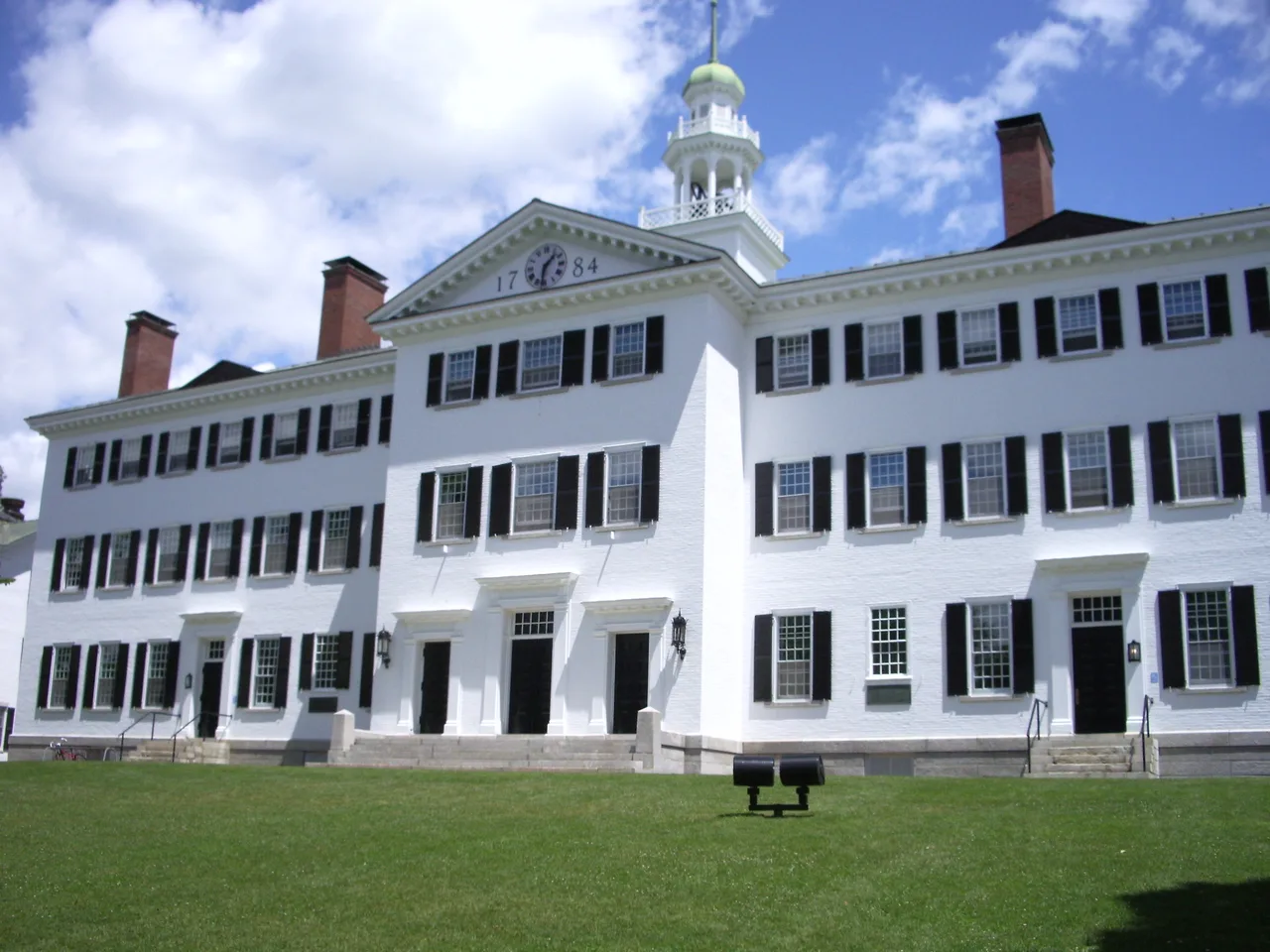 Dartmouth Hall and its front lawn at Dartmouth College in 2007.
