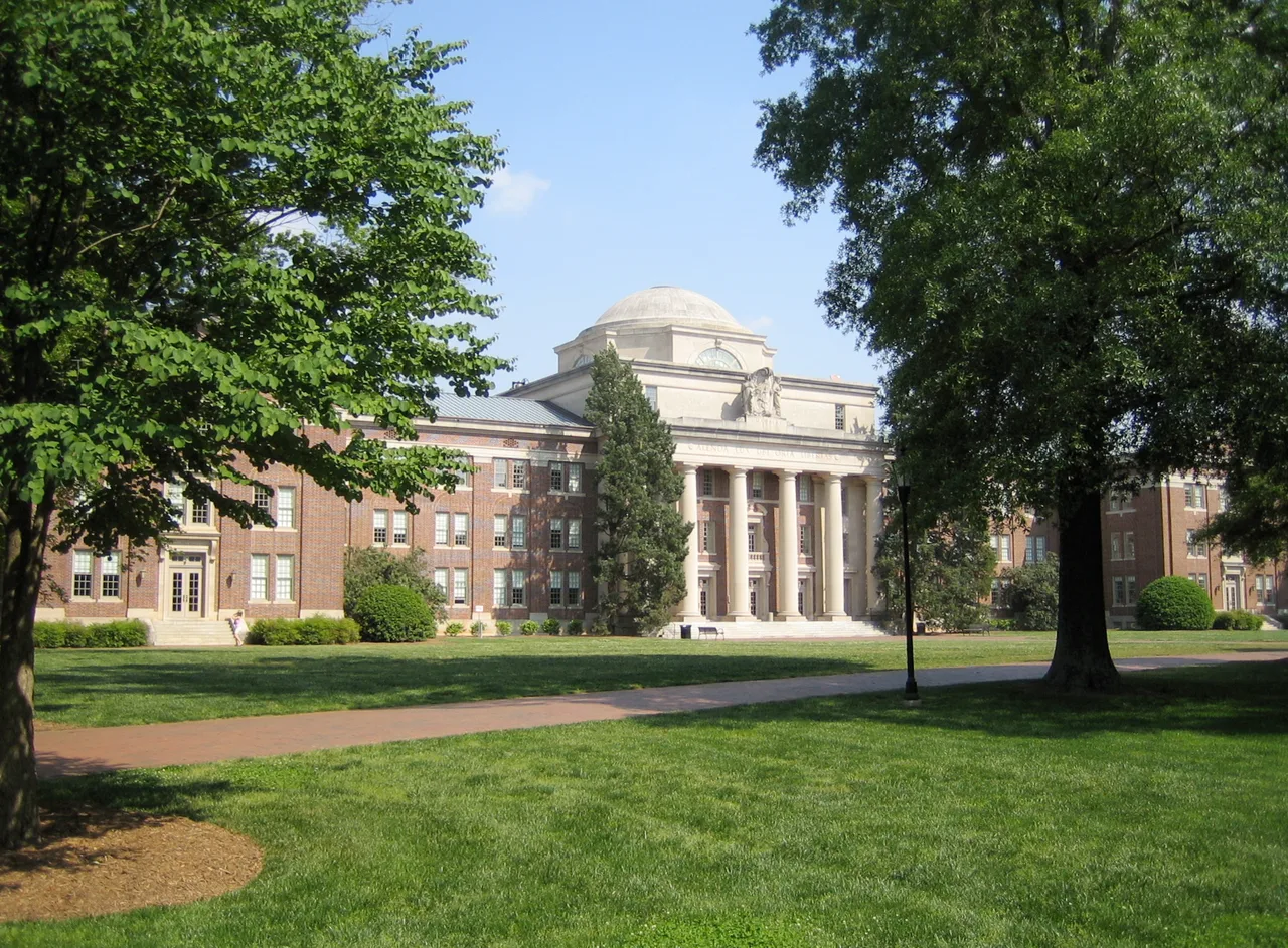 The Chambers Building and lawn at Davidson College.