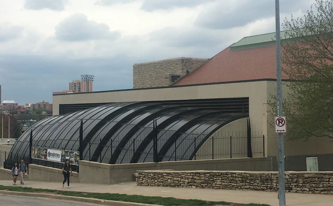 University of Missouri-Kansas City campus: UMKC Nima 03