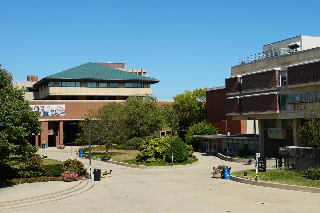 University of Wisconsin-Milwaukee campus: Spaights Plaza (2)