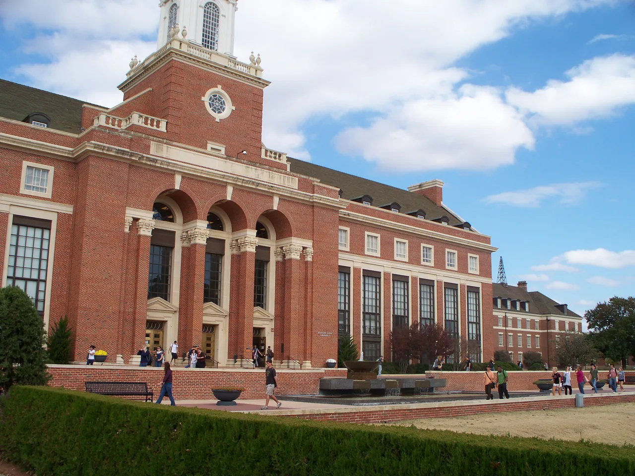 Edmon Low Library at Oklahoma State University