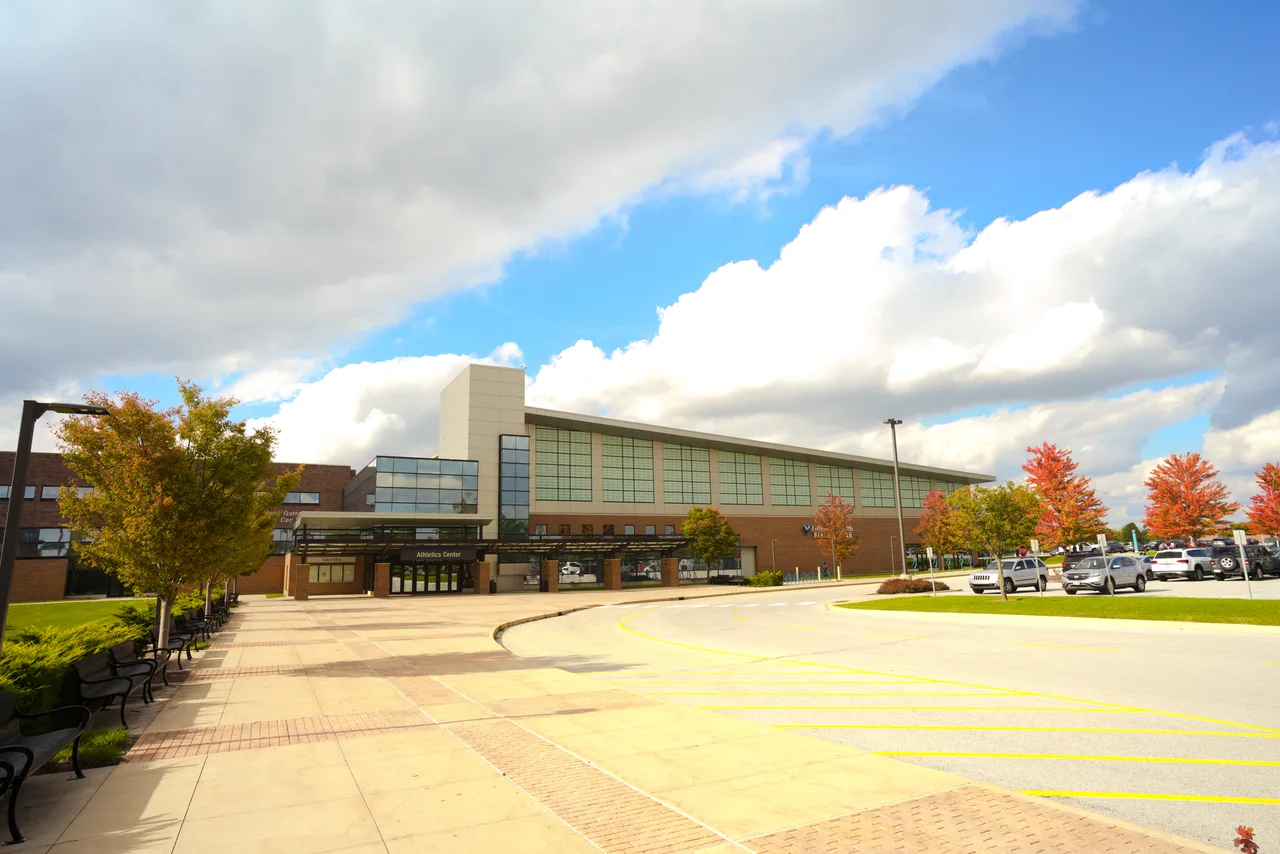 Purdue University Fort Wayne campus: Hilliard Gates Sports Center & Athletic Center Fieldhouse, Purdue Fort Wayne