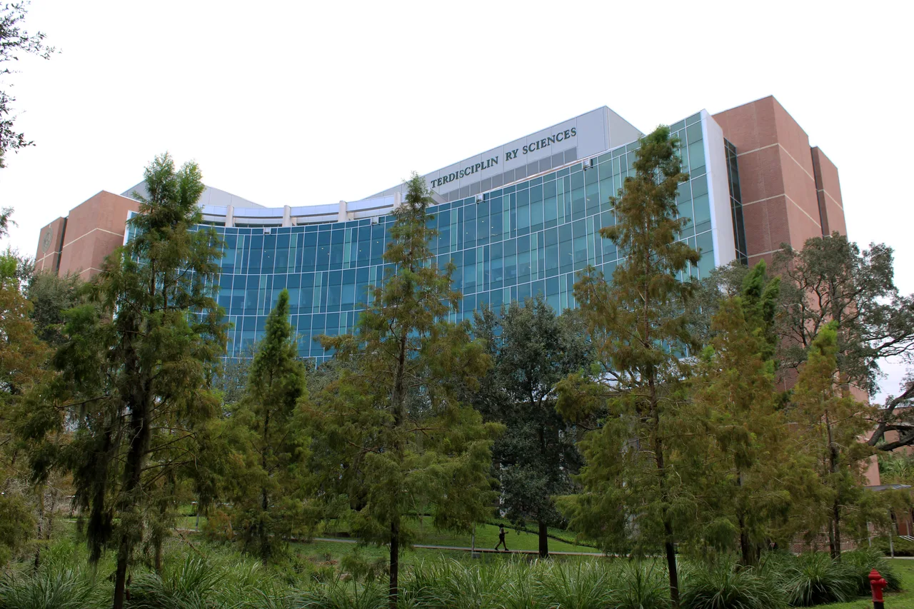 Interdisciplinary Sciences Building · South Florida