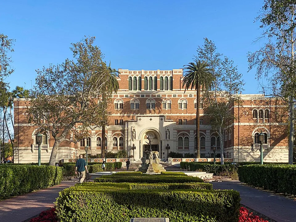 Doheny Memorial Library at University of Southern California